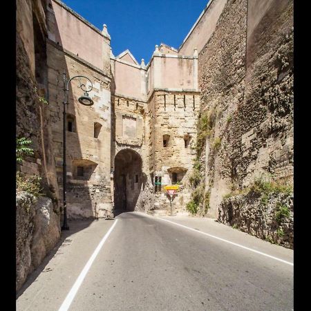 Готель Sole !! Cagliari Centro Екстер'єр фото